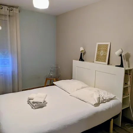 T3 Lumineux Avec Balcon